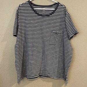 Womens old navy XXL Boyfriend Tee